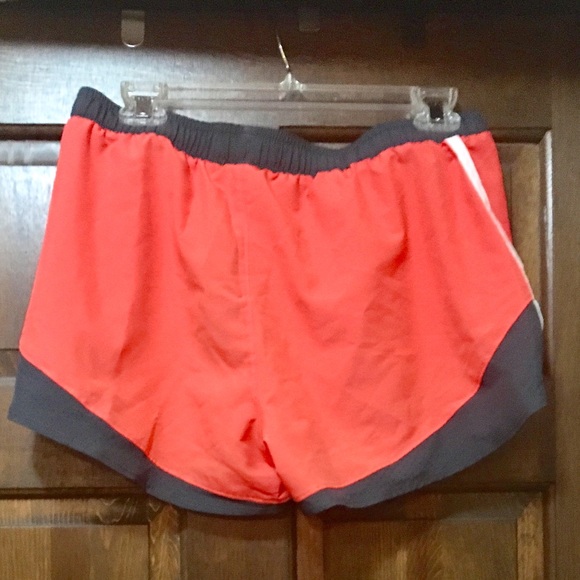 🌸NWT Under Armour Kids Sports Shorts - Picture 2 of 4